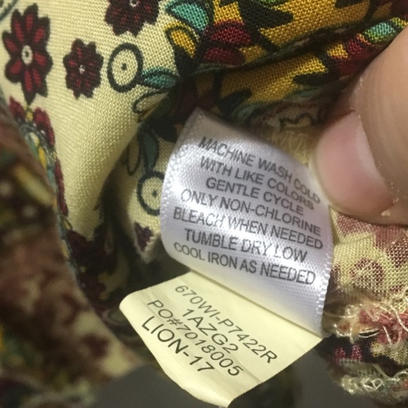 *3 for $20* Live and Let Live Boho Medallion Top - Picture 10 of 10